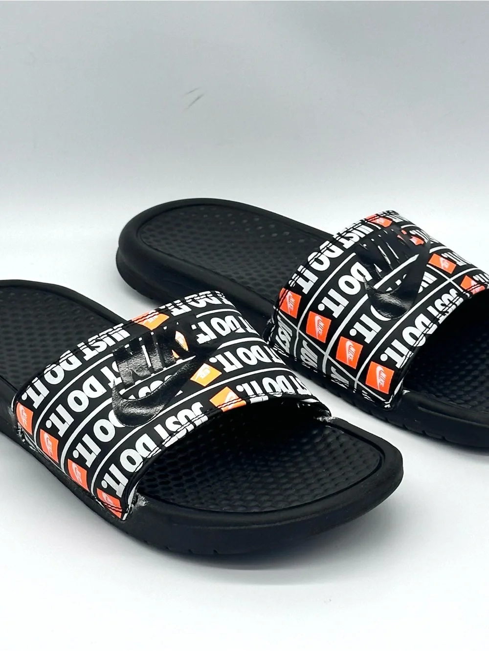 Nike Benassi JDI Print Just Do It Men's Slides Sandal Black Orange Size 9
